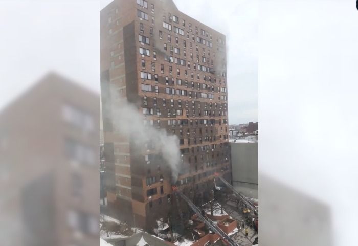 BREAKING NEWS MKAY, DUMBASS NIGGA DAMIAN BURNED TO DEATH IN BRONX, NEW YORK. REPORTERS SAY THE BUILDING CAUGHT ON FIRE FROM THE STOVE