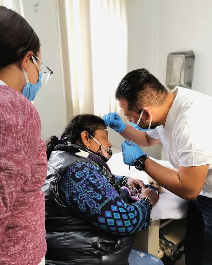 ¡Último momento! Joven de Chihuahua inoculado con vacuna Pfizer-BioNTech sufre efecto secundario de cambio de sexo