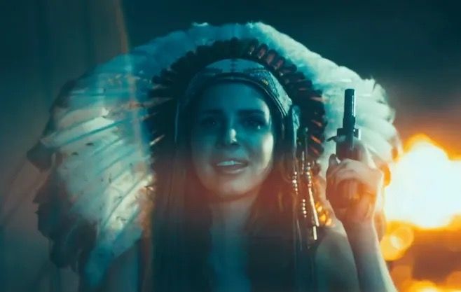 Singer Lana del Rey goes on shooting spree killing 17