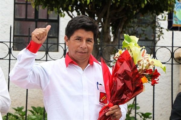 Pedro Castillo Fue internado a cama USCI. Su salud peligra informa Peru Libre
